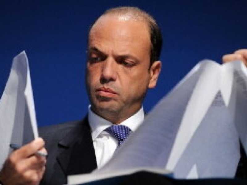 Basta mattane, il Pdl “non cazzone” pensa al 2013 grancoalizionista