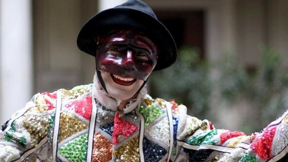 Immagine di Avere un figlio ormai è un rovesciamento carnevalesco