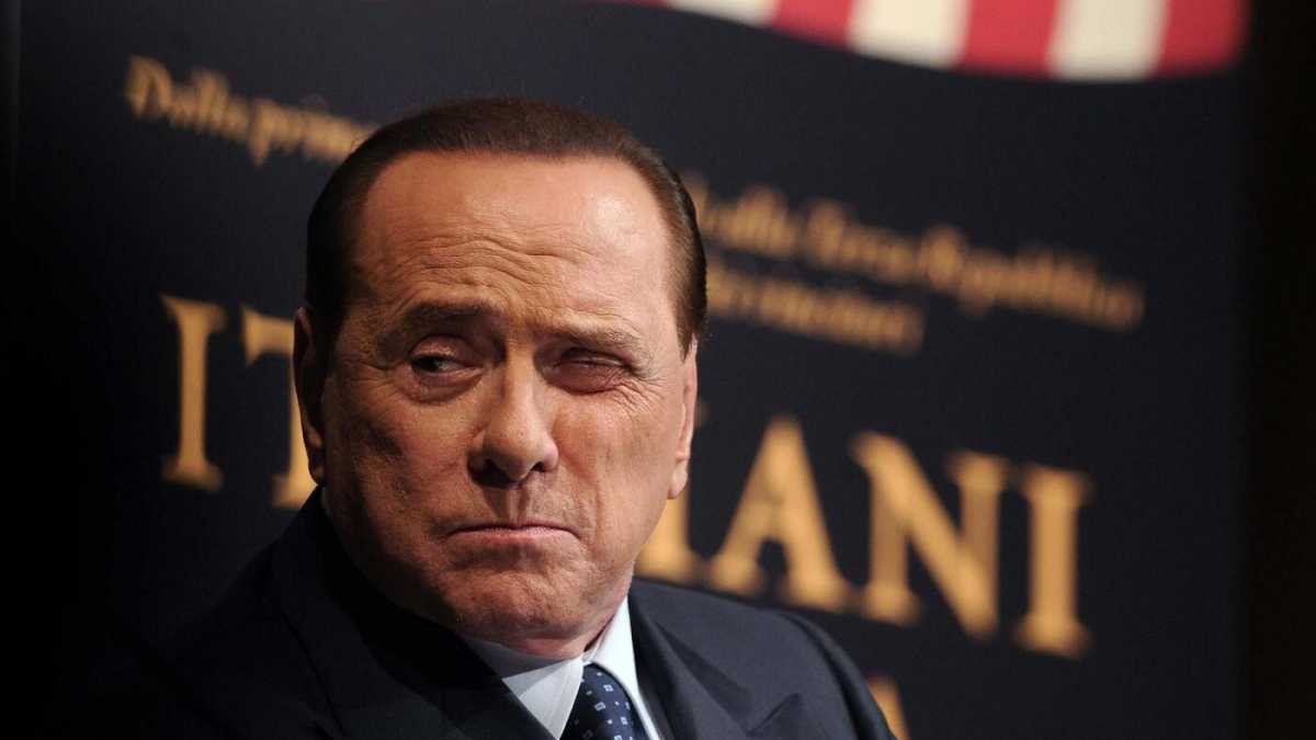 Immagine di Al solito il Cav. giganteggia