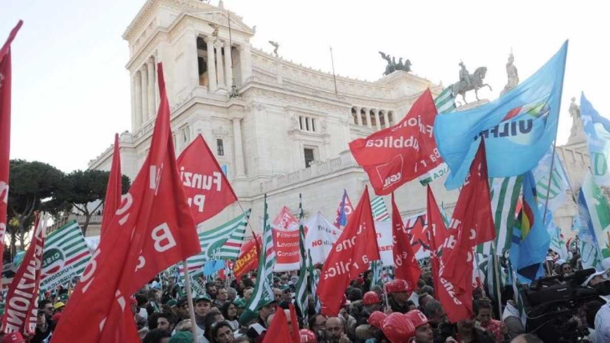 Immagine di Altro che lobby private. Ecco le vere ganasce dell'Italia