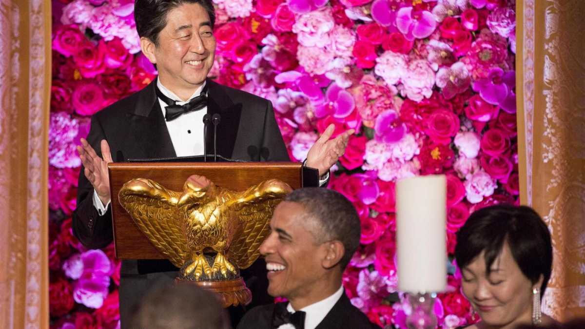 Immagine di Con la Cina Obama accetta la resa (per ora), intanto coccola Abe