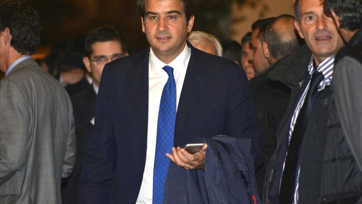 Immagine di Fitto: "Né forza Renzi, né forza Salvini. Non siamo gregari di nessuno"