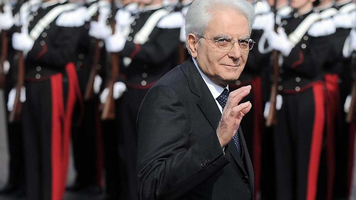Immagine di Mattarella, la corruzione e la situzione in Nepal