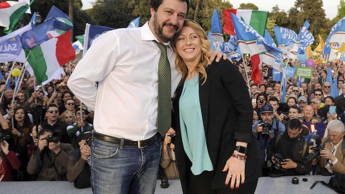 Immagine di Salvini e Meloni sono caduti dal Cav.