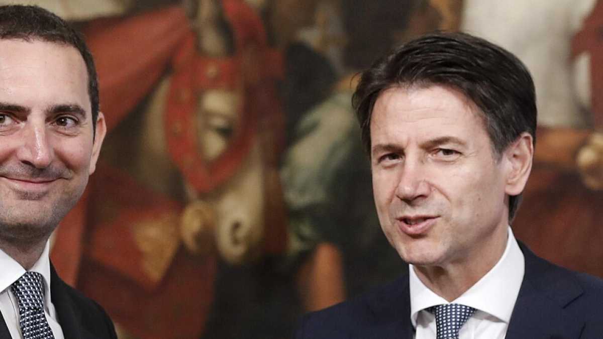 Immagine di Il ministro dello Sport Spadafora presenta le dimissioni, ma Conte le congela