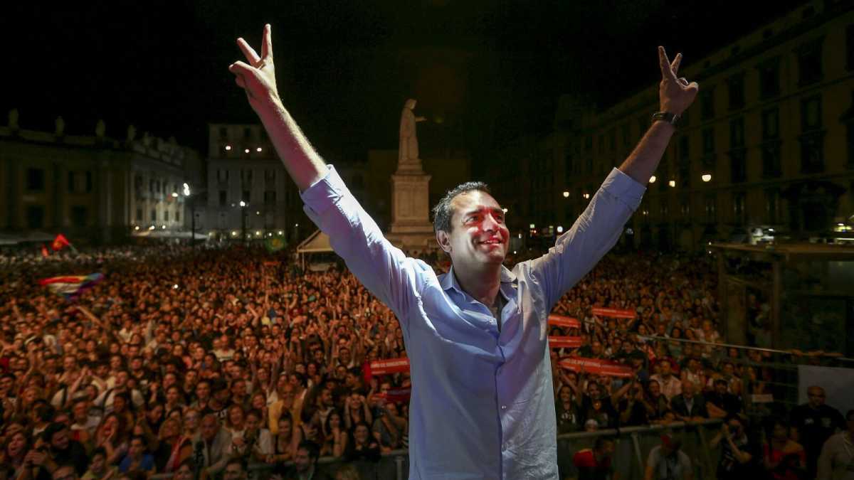 Immagine di De Magistris riparla di “movimento nazionale” (ma il M5s non lo vuole)