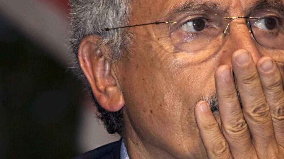 Immagine di Perché il modello D’Alema è il miglior alleato possibile del nulla cosmico grillino