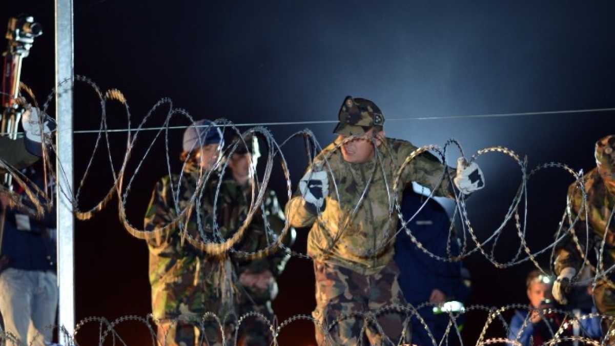 Immagine di Orbàn si ribella ancora a Shengen e raddoppia il muro anti-migranti