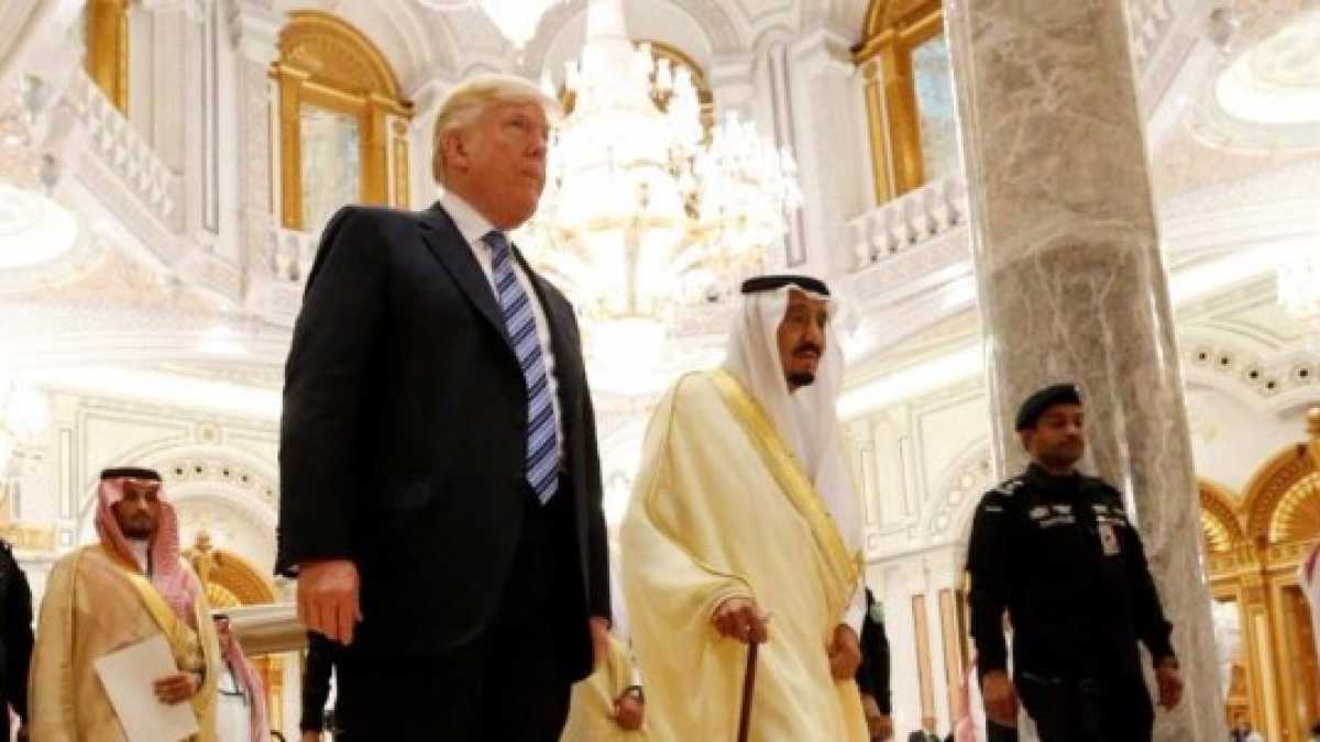 Immagine di Trump attacca il Qatar e confida in Riad per la "fine del terrorismo"