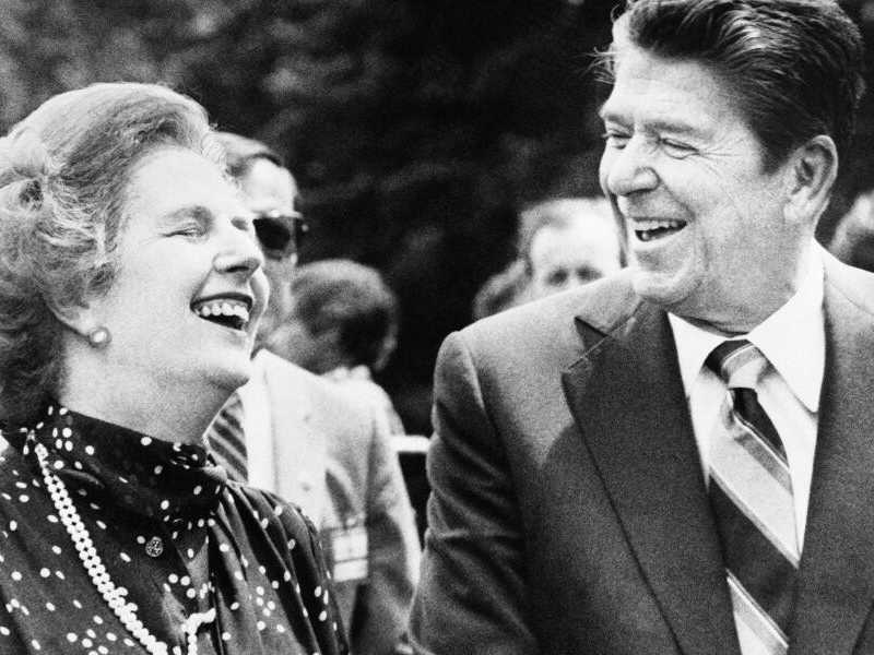 Ronald Reagan con Margaret Thatcher