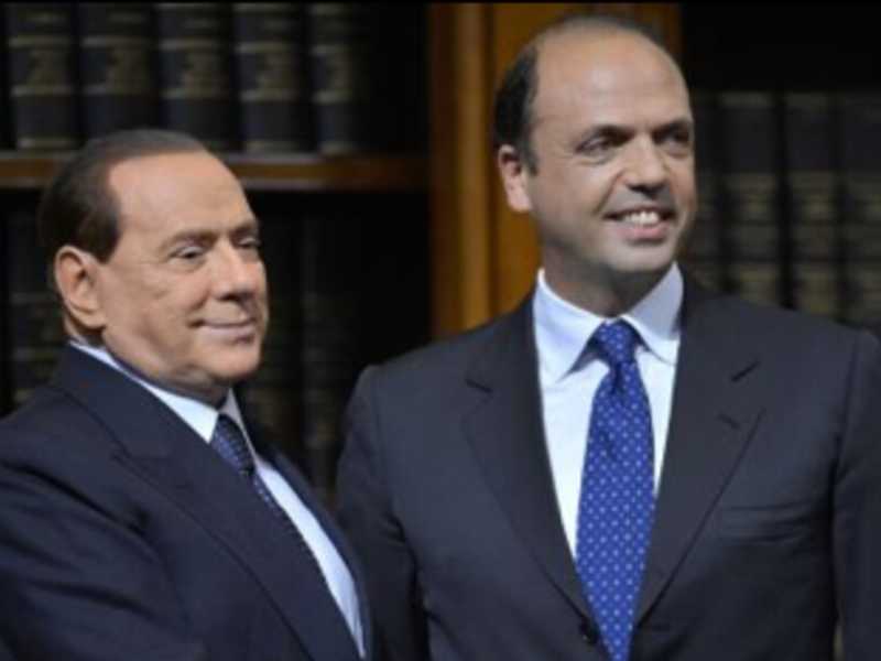 Alfano: "Il Pd voti contro la decadenza di Berlusconi"