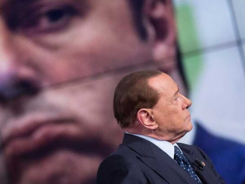 Matteo Renzi e Silvio Berlusconi (foto LaPresse)