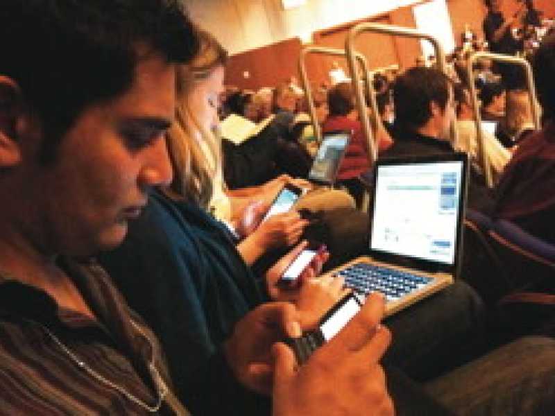 Gli idioti di Twitter
