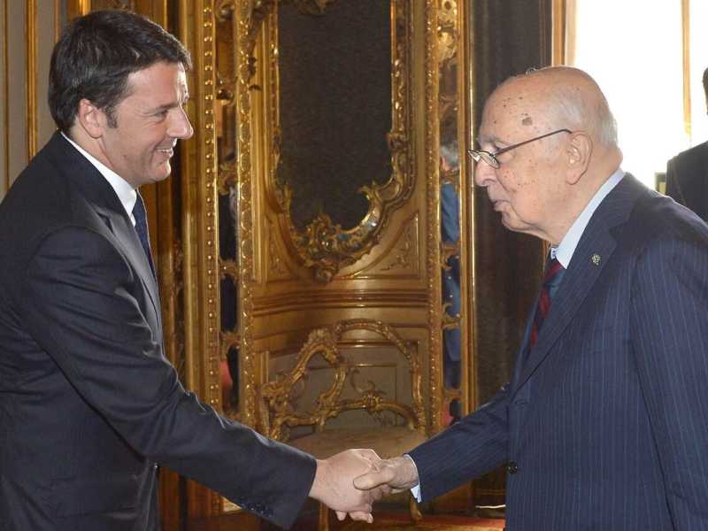 Matteo Renzi e Giorgio Napolitano in una foto d'archivio (LaPresse)