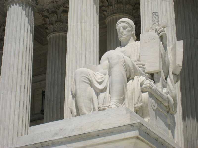 La statua del "Guardiano della Legge", di fronte alla Corte Suprema degli Stati Uniti