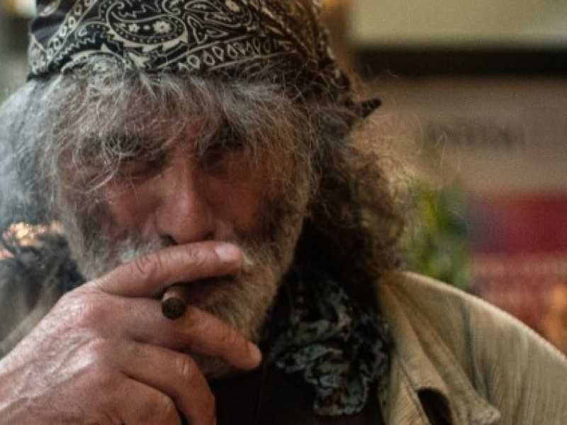 Attenti a non disturbare Mauro Corona