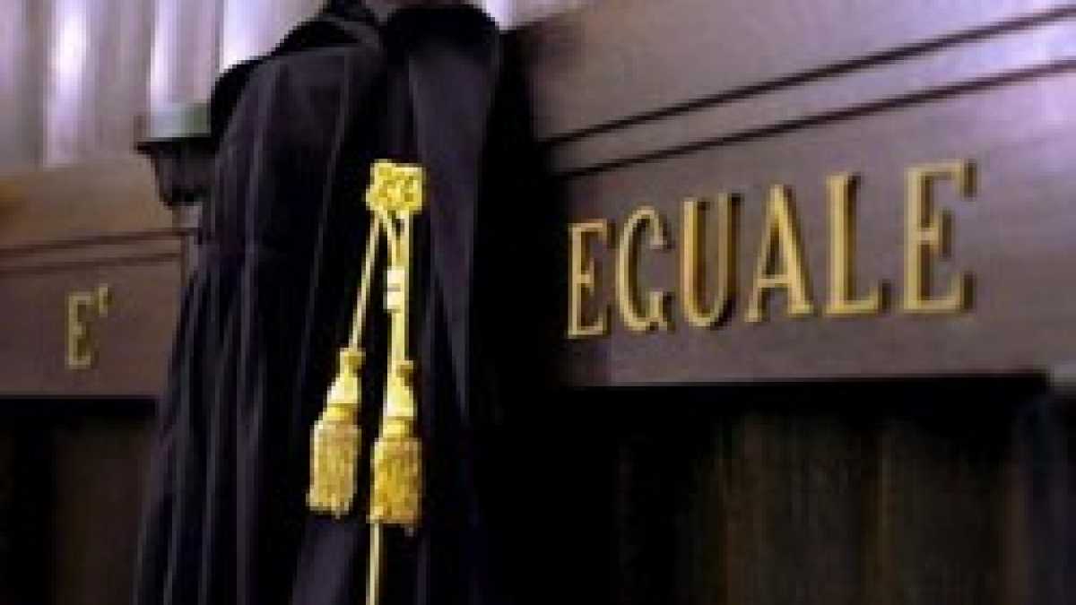 Immagine di Per una volta il partito dei magistrati le ha prese dalla politica. Durerà?