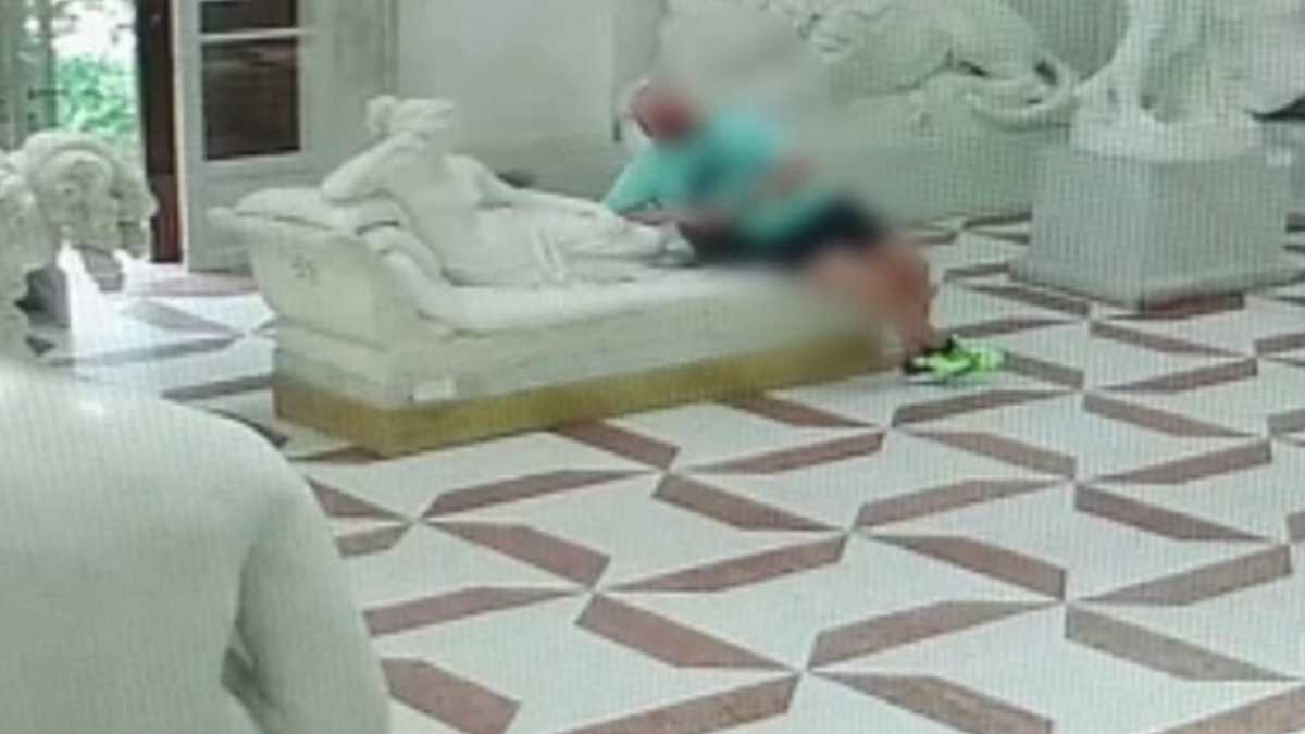 Immagine di Dove ha sbagliato il turista austriaco che ha danneggiato il gesso del Canova