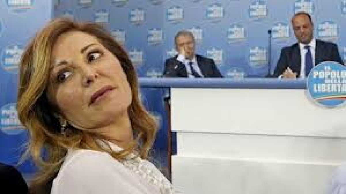 Immagine di Galateo per le primarie del Pdl. Alfano le vuole aperte ma di partito