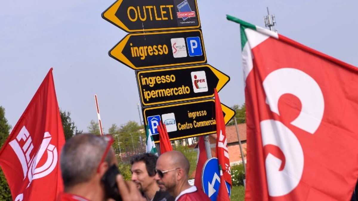 Immagine di Scioperare stanca