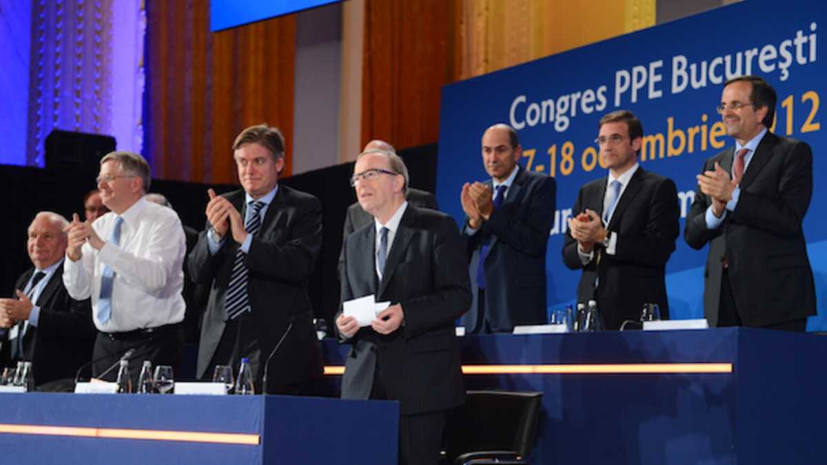 Immagine di Casiniano doc spiega perché Pdl e Udc possono ancora dar vita al Ppe italiano