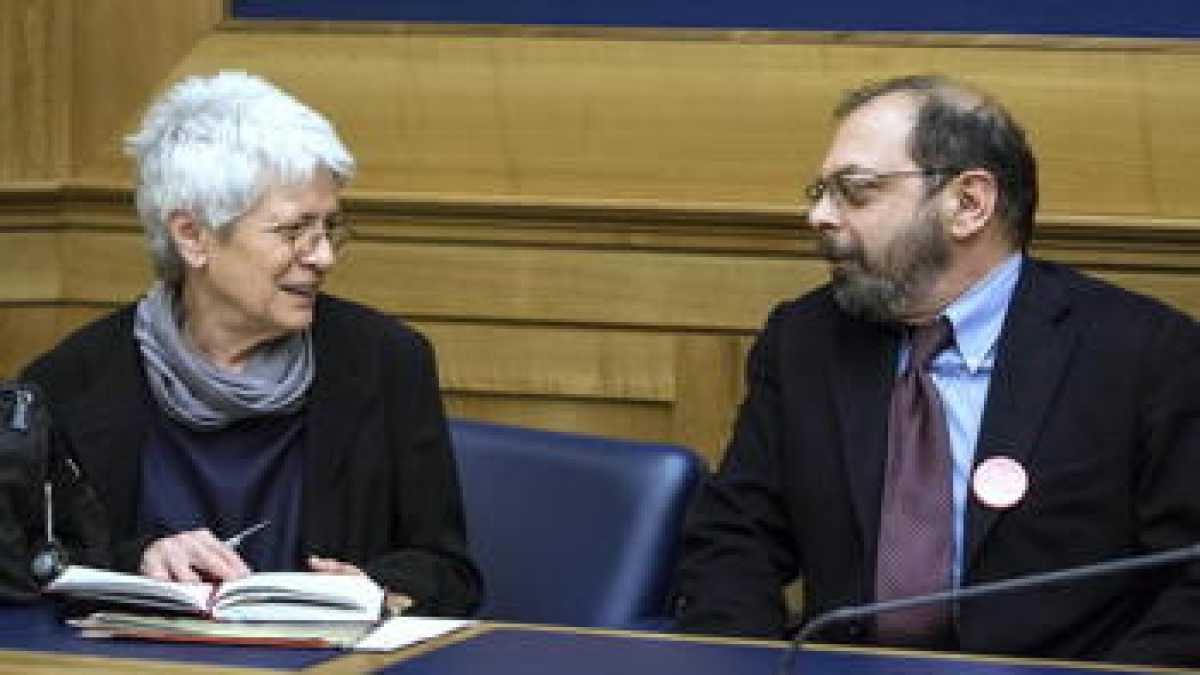 Immagine di I lamenti educati degli Tsipras, assediati dal Grillo del “no al Capitale”