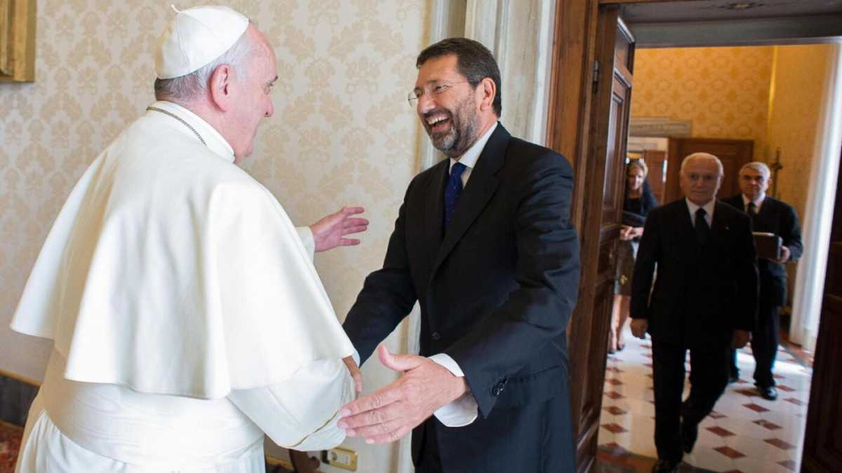 Immagine di Il caramelloso Gramellini e il cazzotto di Francesco a Marino