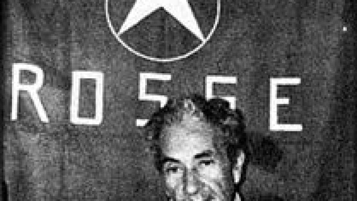 Immagine di Guardare le Polaroid di Moro. Da sordi