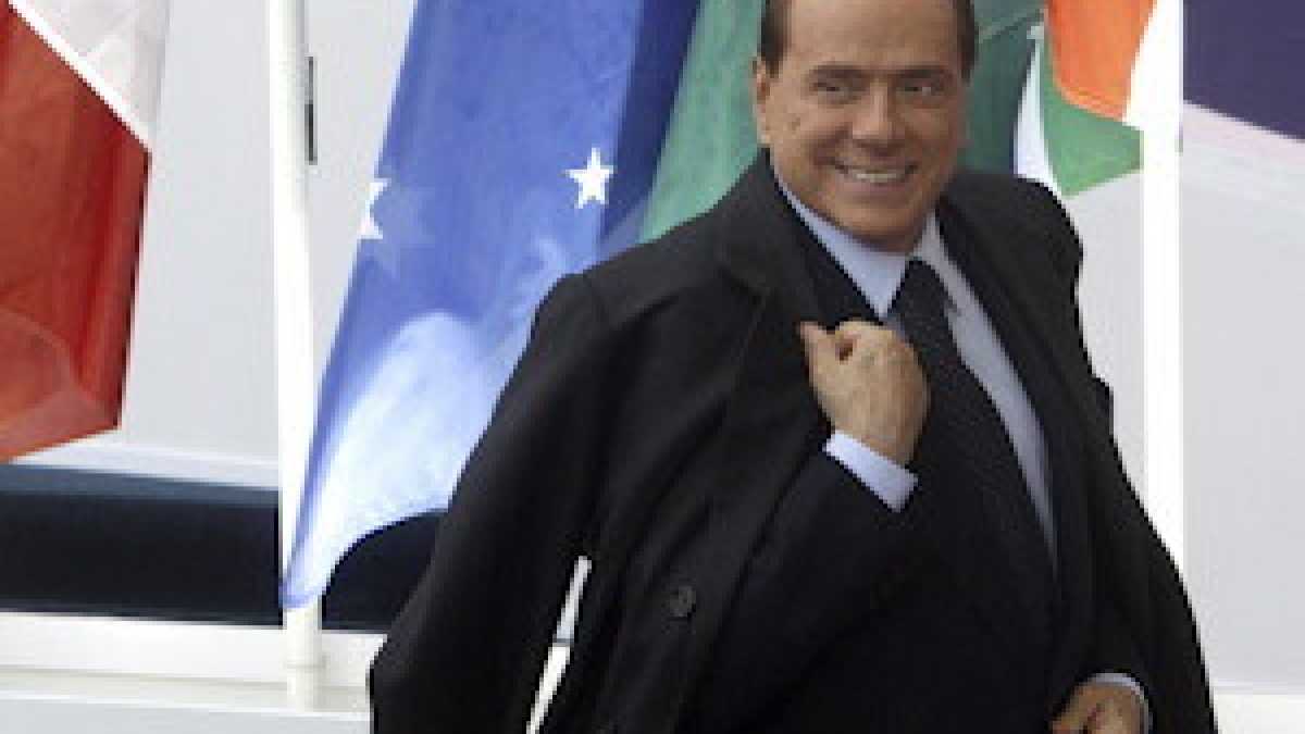 Immagine di SILVIO BERLUSCONI SI RITIRA DALLA POLITICA