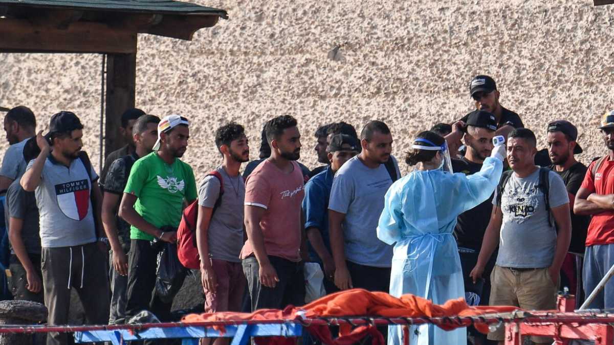 Immagine di No agli estremismi: per la sinistra c’è una terza via sull’immigrazione