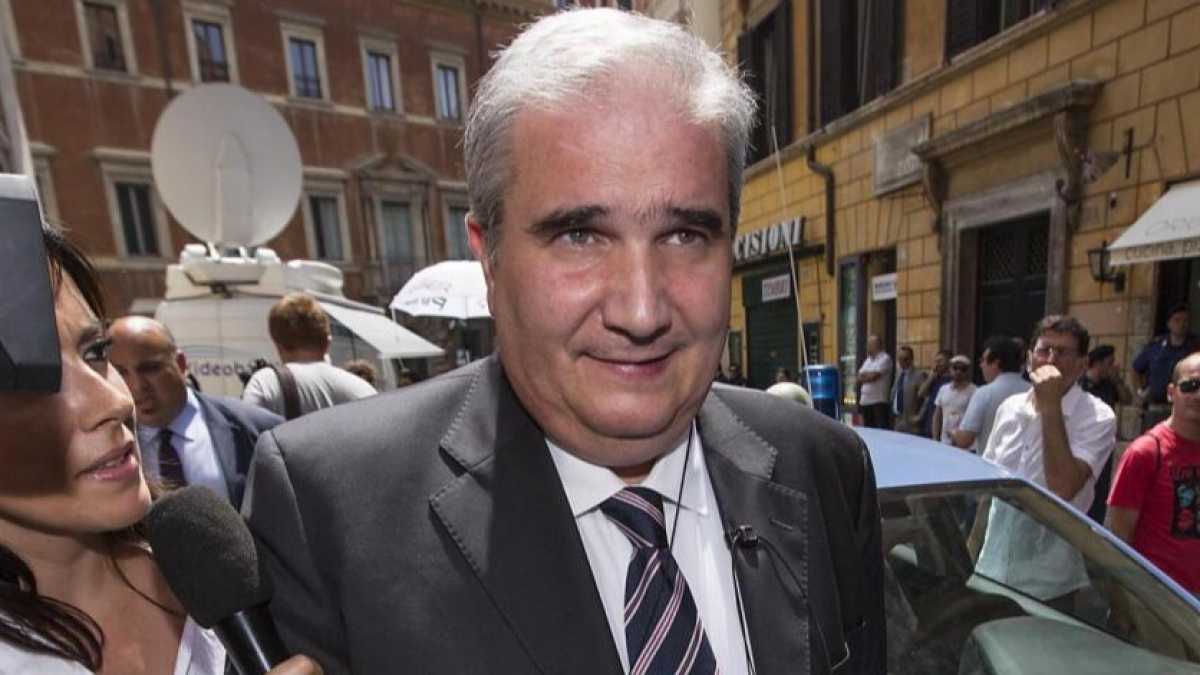 Immagine di "Il Pd abbia il coraggio di resistere al virus grillino. Voterò no al taglio dei parlamentari". Parla Fioroni