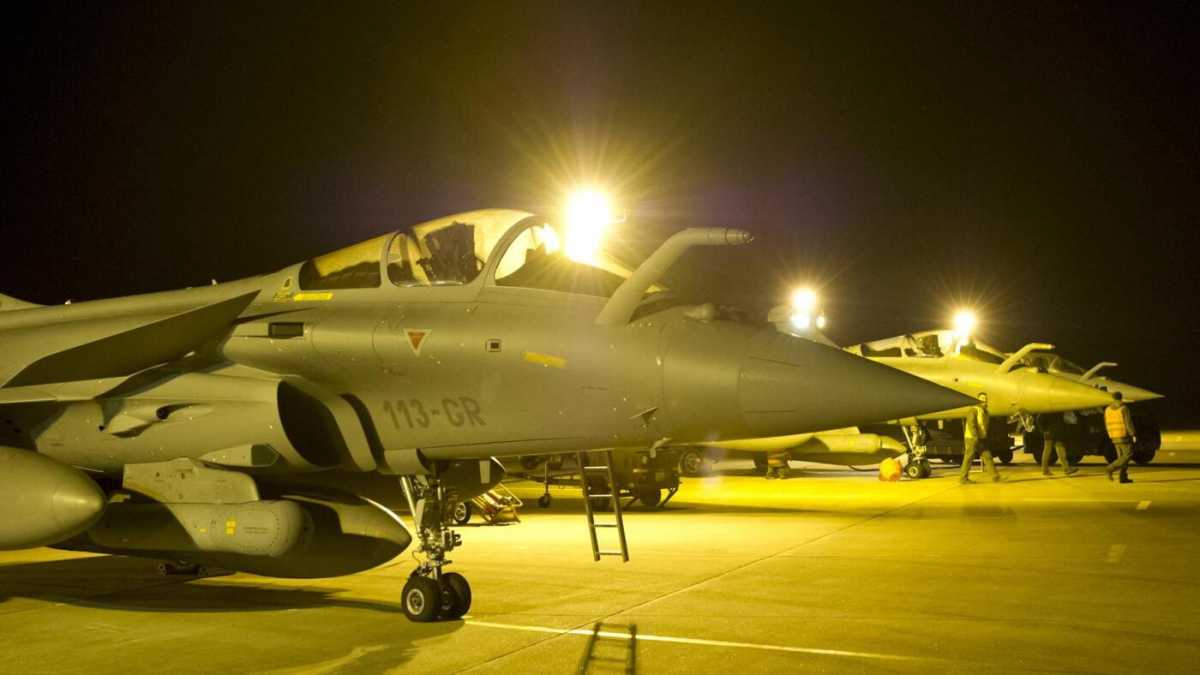 Immagine di Perché la Francia bombarda lo Stato islamico in Siria