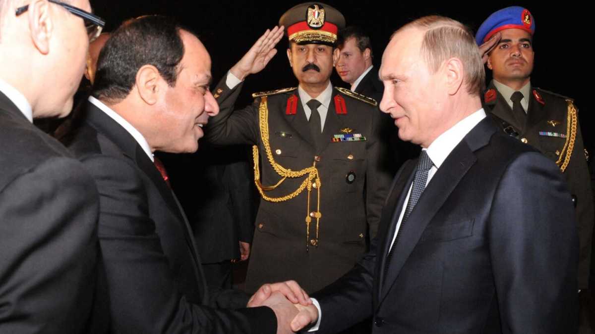 Immagine di Sisi alle prese con gli attentatori del Sinai