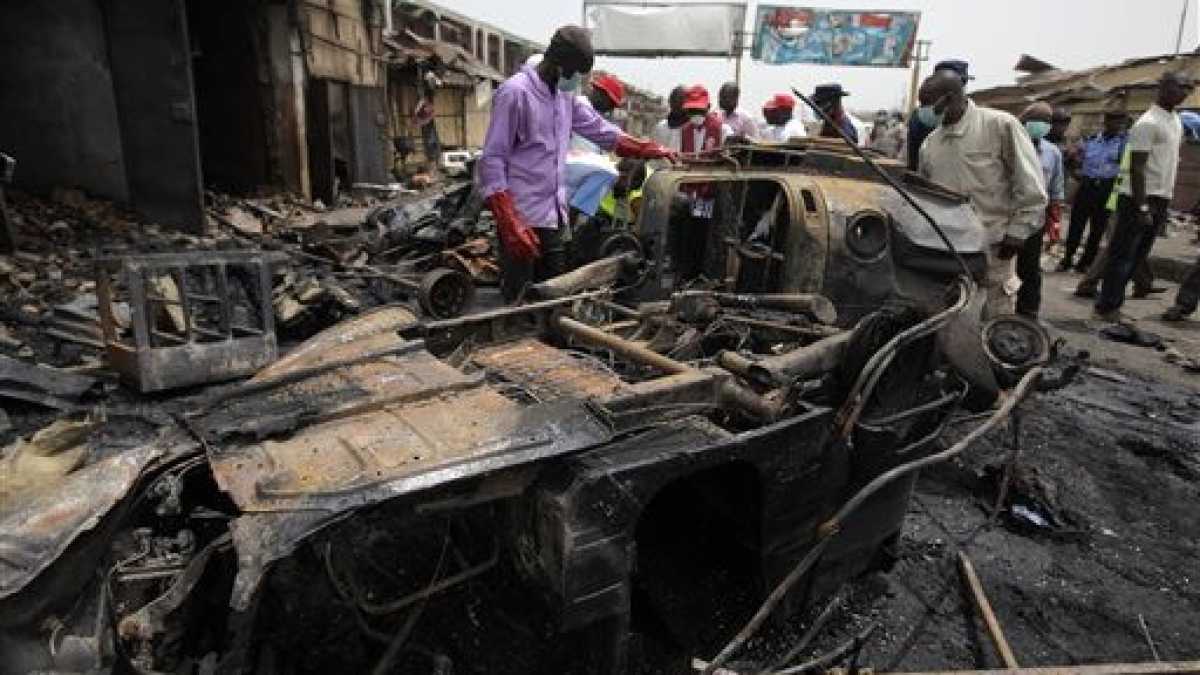 Immagine di Nigeria, esplosione ad Abuja: decine di morti