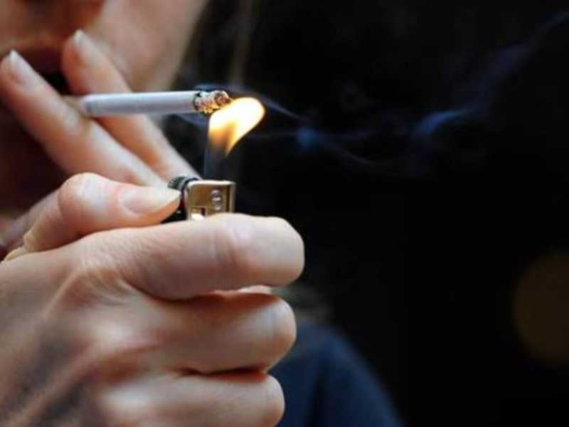 L’ipocrisia delle lugubri “spinte gentili” contro Bacco & Tabacco