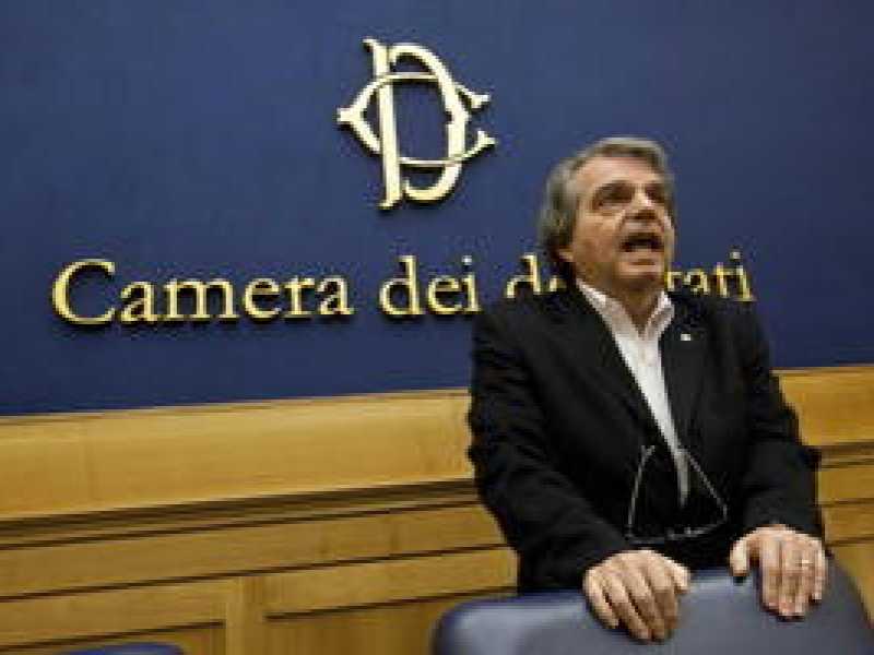 Il professor Brunetta spiega le sue idee puntute con molta simpatica foga