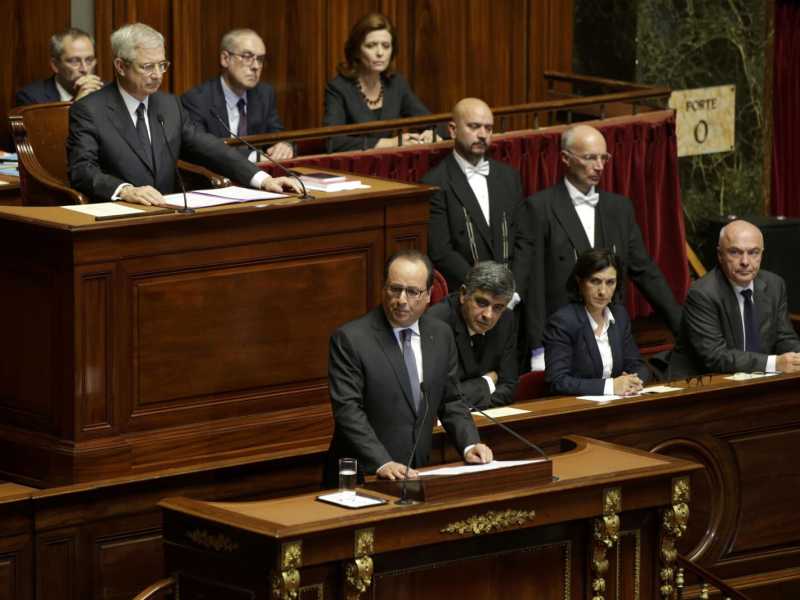 Hollande come Bush, Occidente diviso e il futuro di Facebook. Di cosa parlare stasera a cena