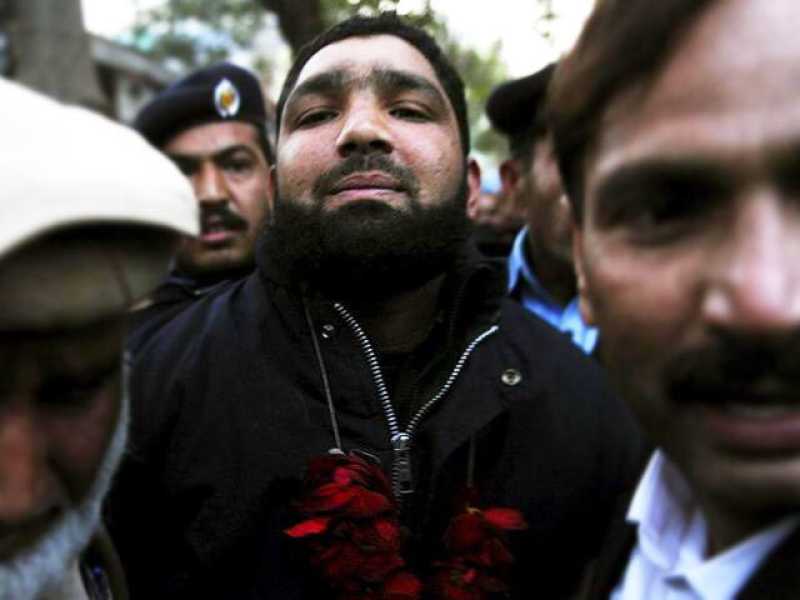 Perché in Pakistan un assassino islamista è quasi un eroe popolare