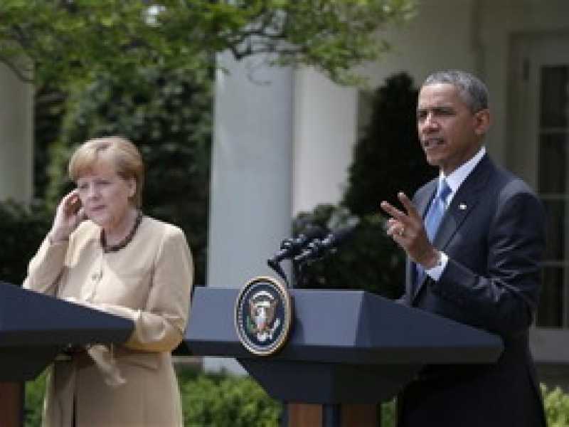 Merkel incontra Obama: "Nuove sanzioni contro Mosca". Putin: "Accordi a rischio"