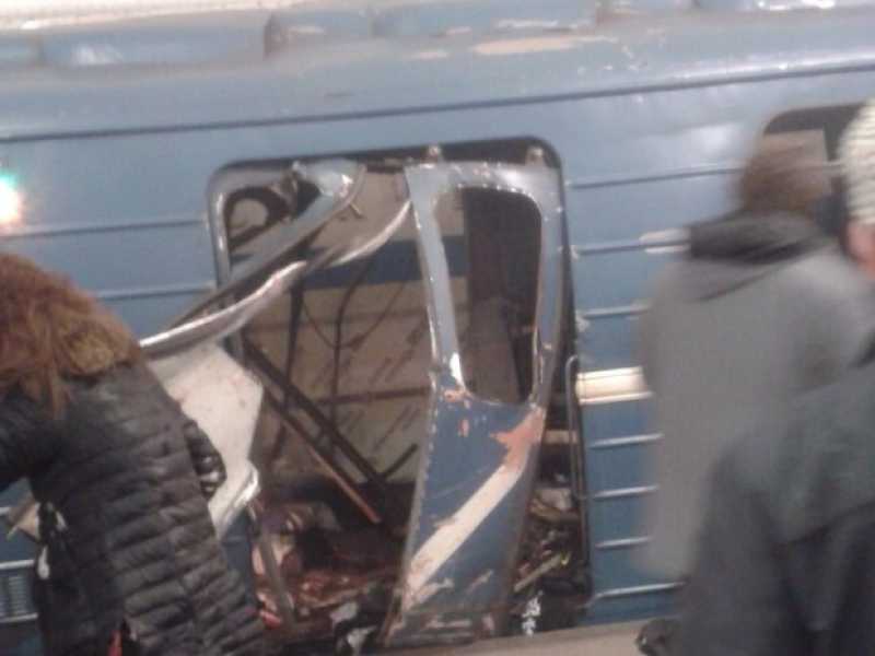 Un'immagine dell'attentato alla metro di San Pietroburgo del 3 aprile (foto LaPresse)