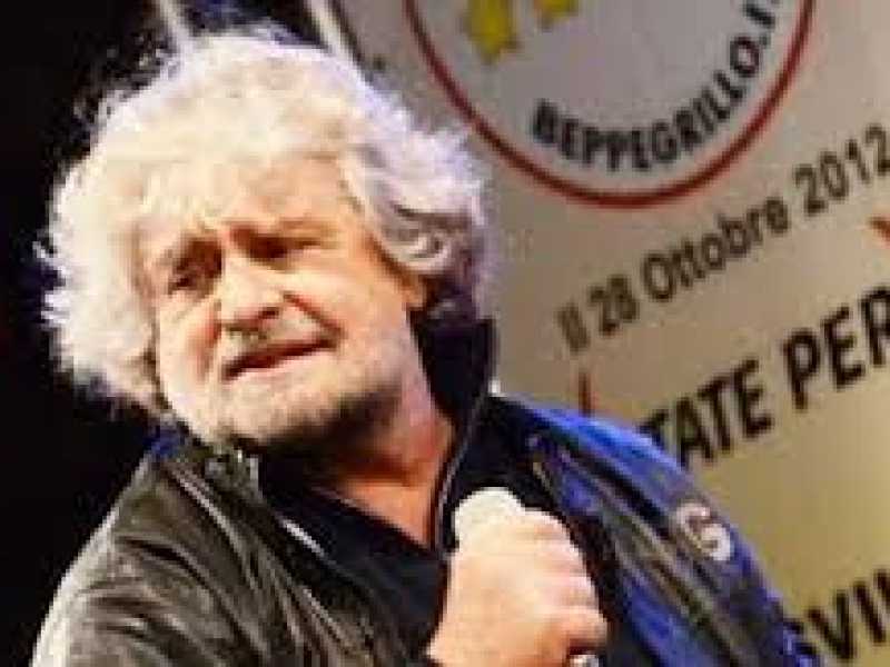 Le non-primarie carbonare di Grillo e la commedia umana dei candidati