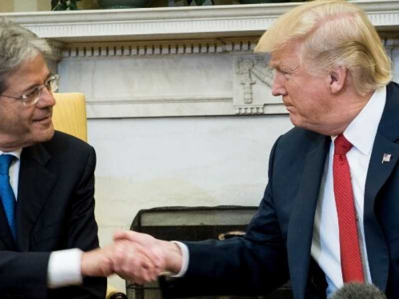 Paolo Gentiloni e Donald Trump (foto LaPresse)