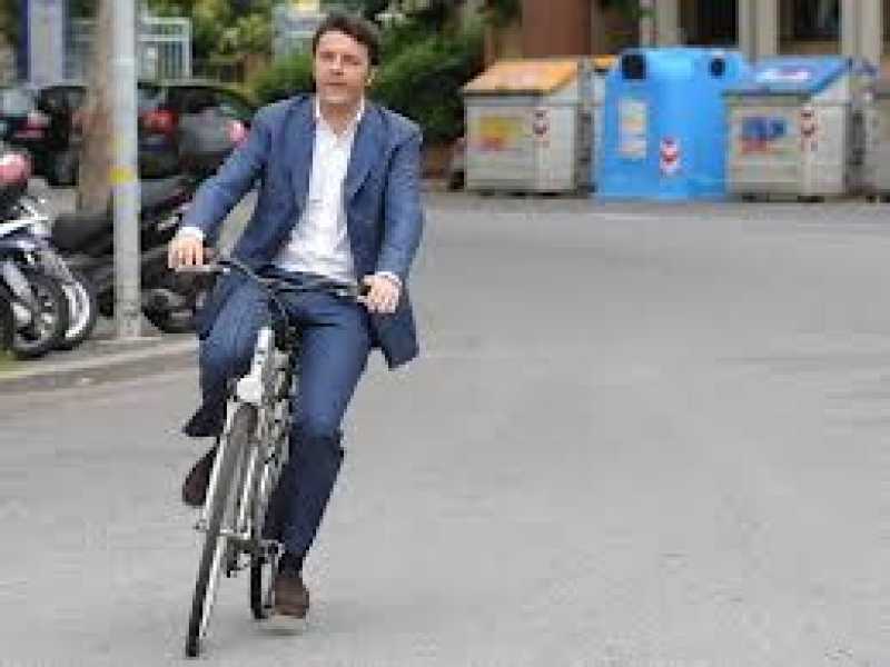 Renzi ha già staccato Bersani nei sondaggi e prepara l’assalto alla Bindi