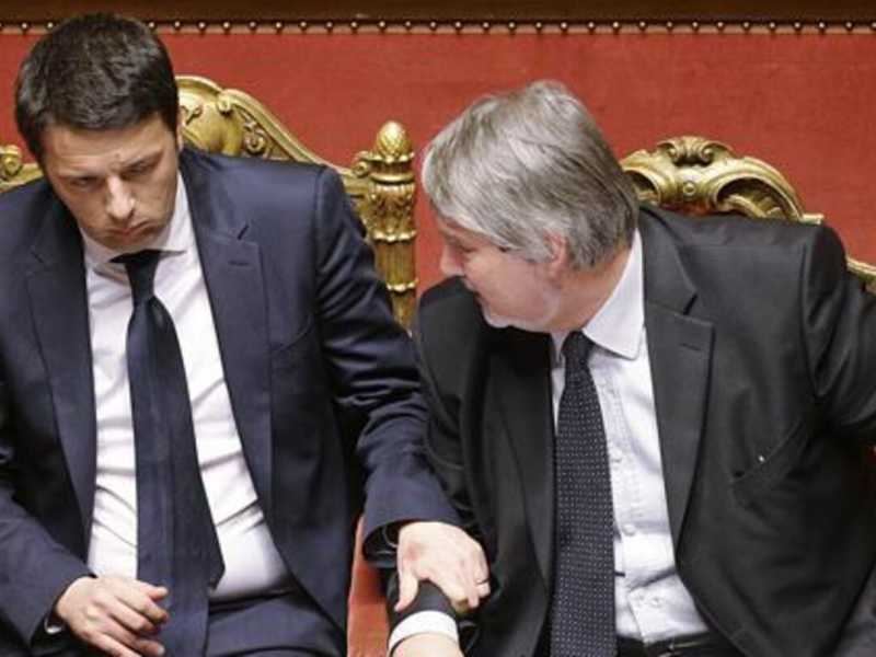 Matteo Renzi con Giuliano Poletti (foto LaPresse)