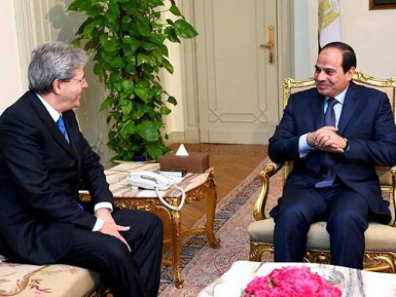 Paolo Gentiloni con Abdel Fattah al Sisi