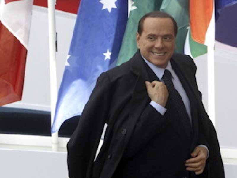 SILVIO BERLUSCONI SI RITIRA DALLA POLITICA