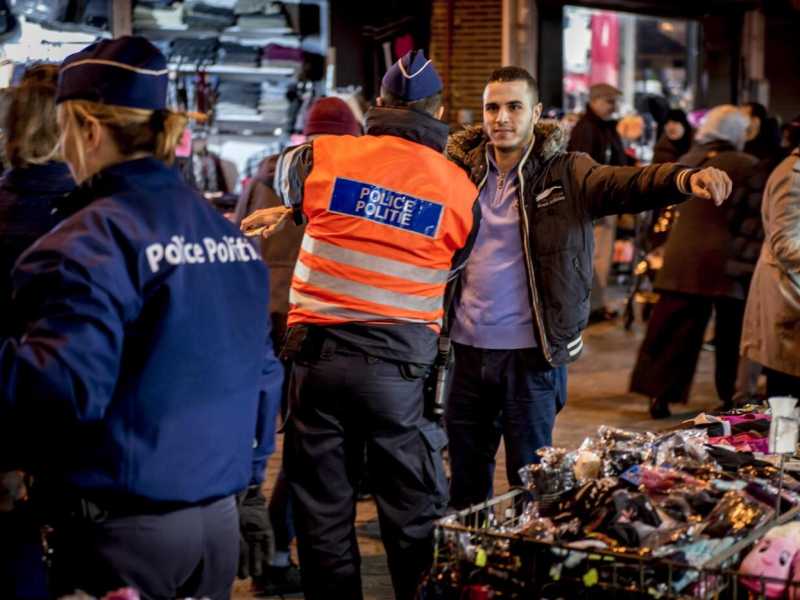 Gli attentati di Parigi hanno svegliato la Francia. E' l'Europa che dorme