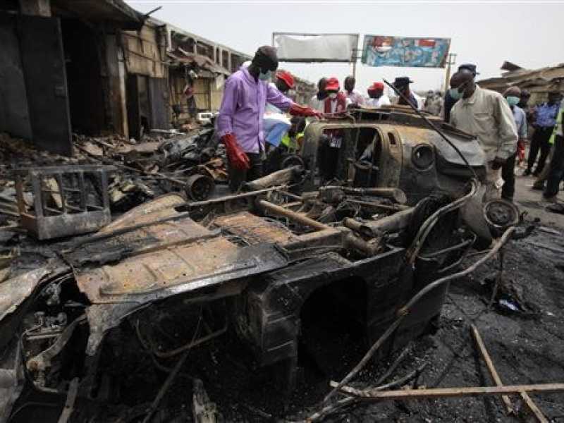 Una foto di un attentato dello scorso maggio in Nigeria (Foto Ap)