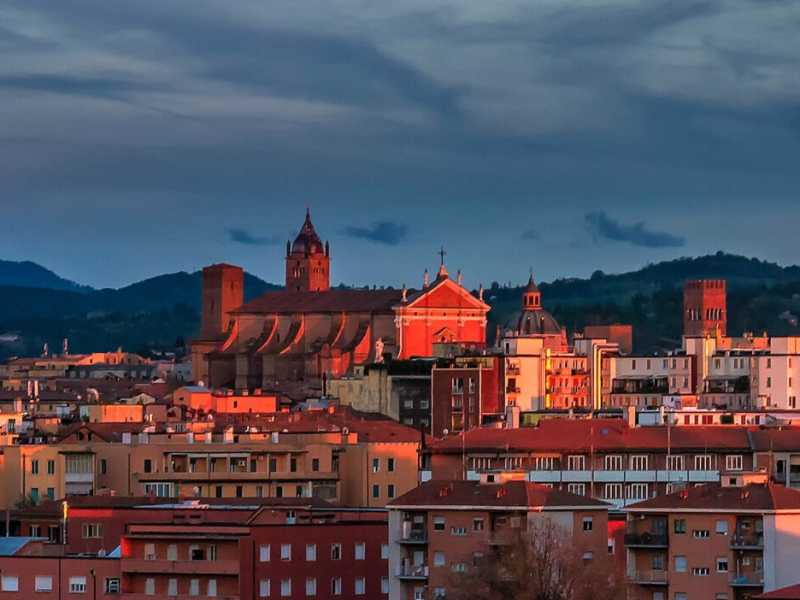 Una panoramica di Bologna (foto Unsplash)