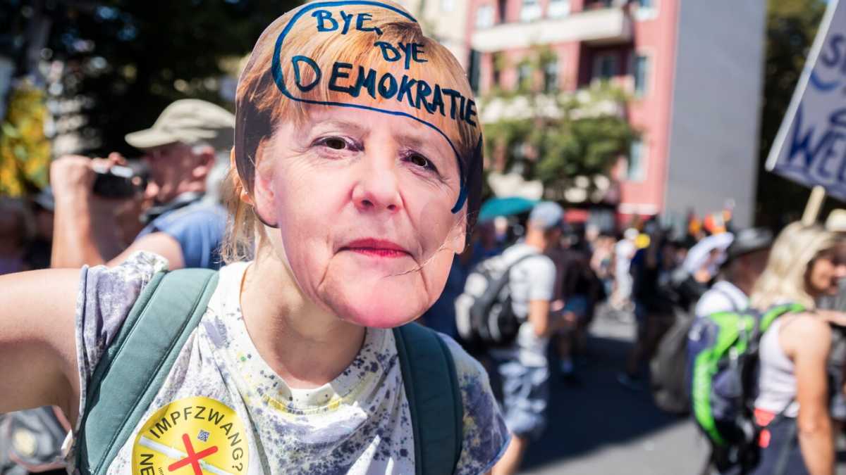 Immagine di Attenti agli impostori della libertà che surfano sull’onda del Covid